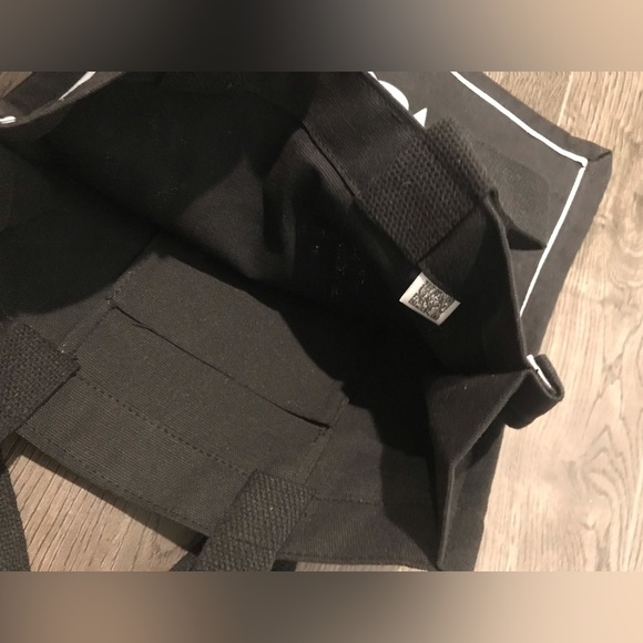 Dior X Victoria&Albert Museum tote - Picture 8 of 10